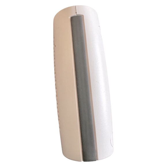 Bose SoundLink Color Bluetooth Speaker (White) - Picture 6 of 10